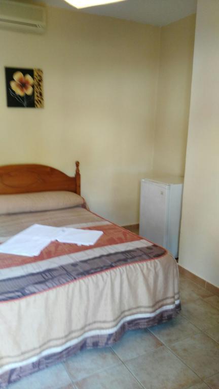 Hostal Las Parcelas Conil De La Frontera Exterior foto