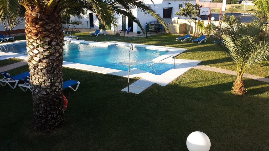 Hostal Las Parcelas Conil De La Frontera Exterior foto